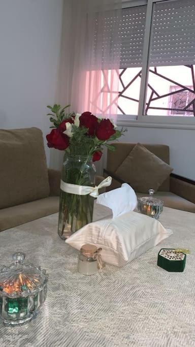 Elegant Appartement Au Coeur De Marrakech Marrakesh Bagian luar foto