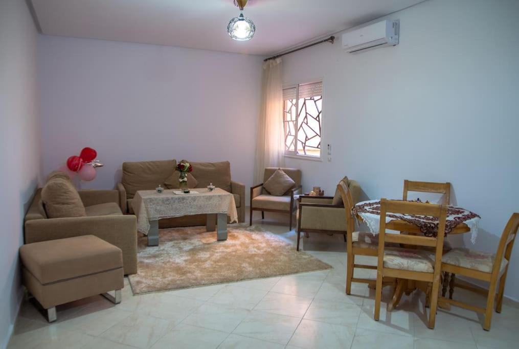 Elegant Appartement Au Coeur De Marrakech Marrakesh Bagian luar foto
